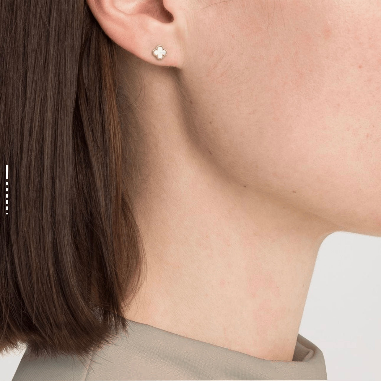 Four-leaf clover stud earrings