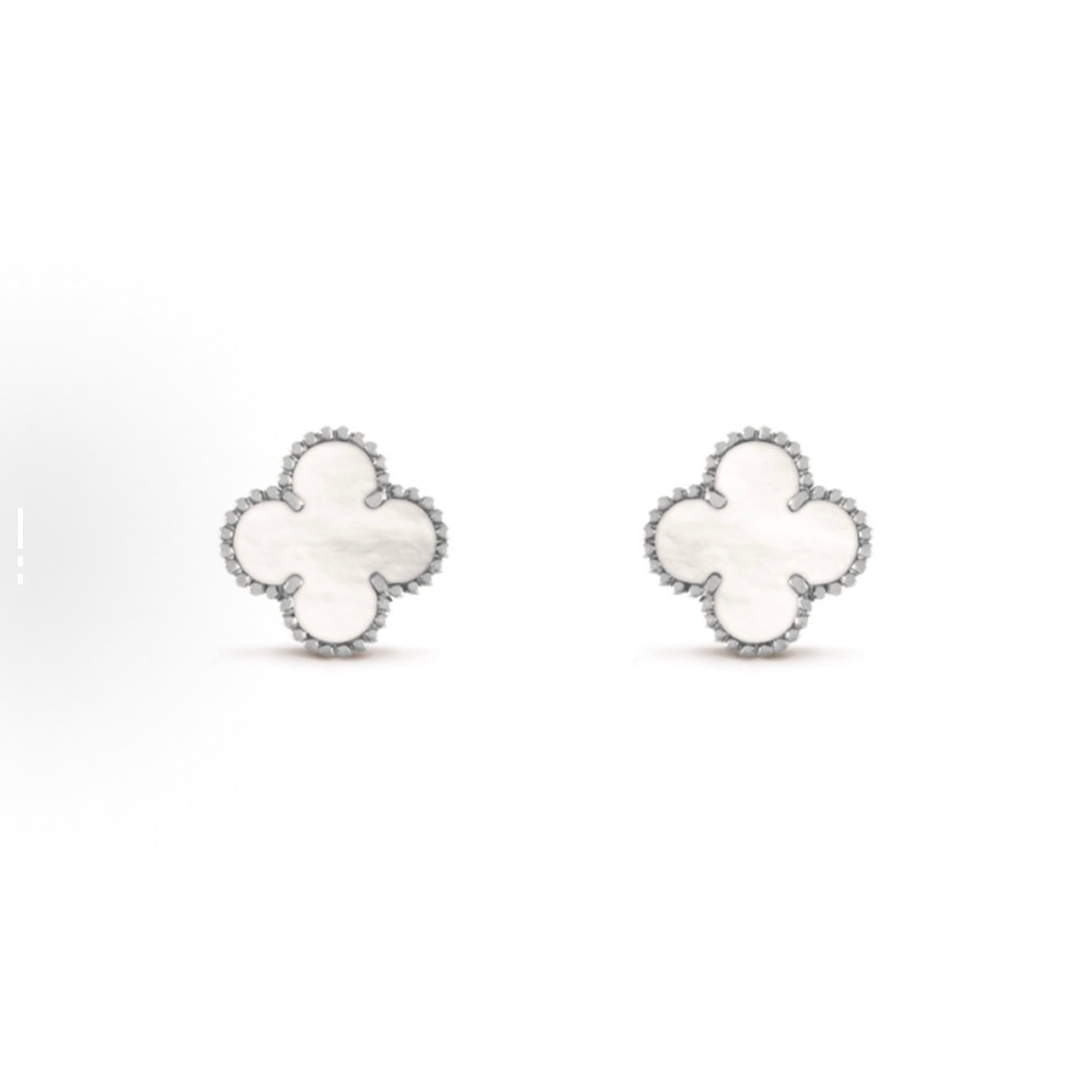 Four-leaf clover stud earrings