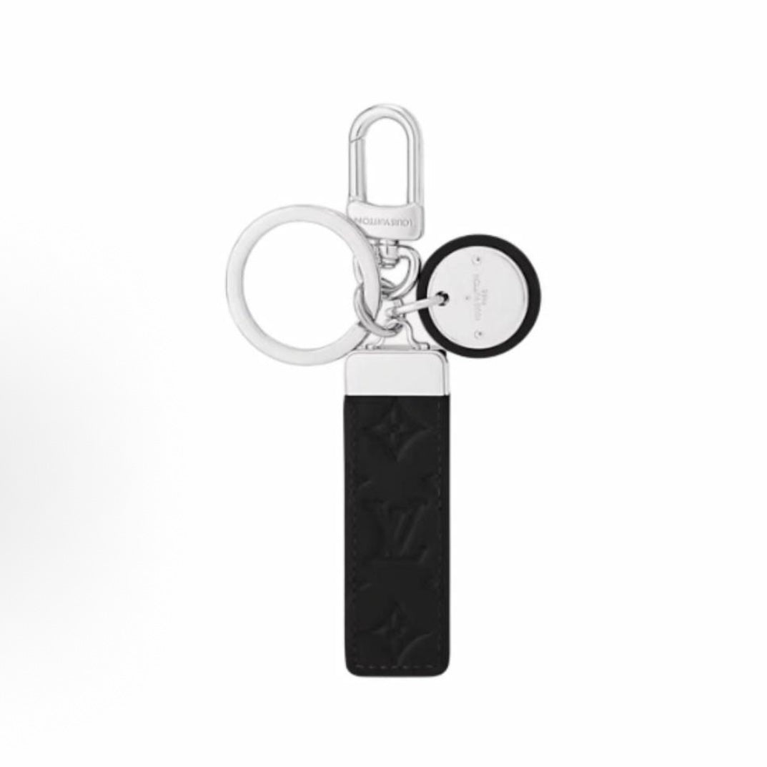 1V key chain-737