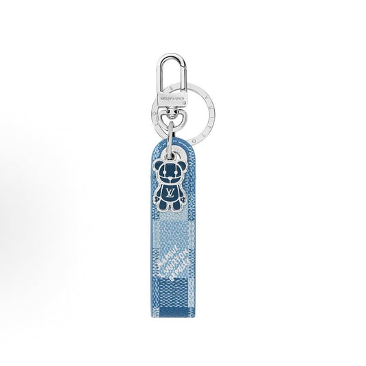 1V key chain-740
